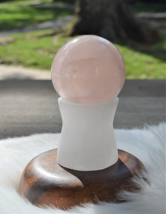 Selenite Sphere Holder